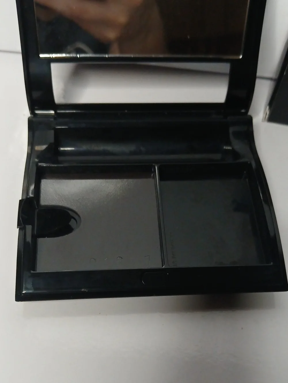NIB Mary Kay Large Black Ultraversitile Compact Case with Blush Pink Accent